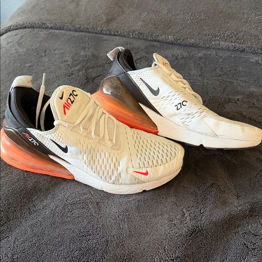 Nike Air Max 270 White and orange/red Sneakers